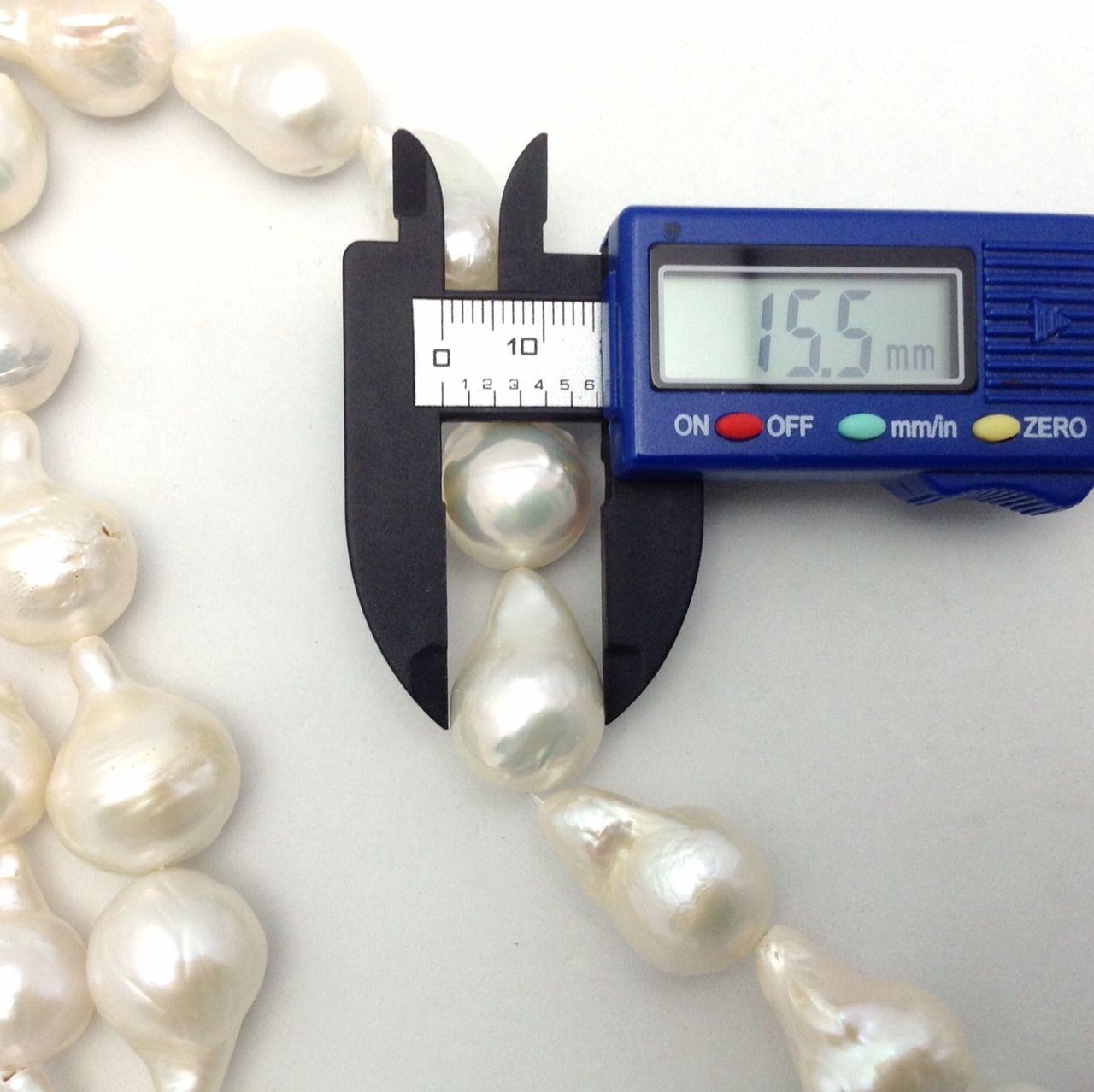 Pearls are Measured Perpendicular to its Holes