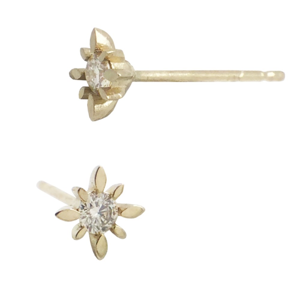 14K Gold Yellow 6mm Compass Star Stud Earring with Diamonds