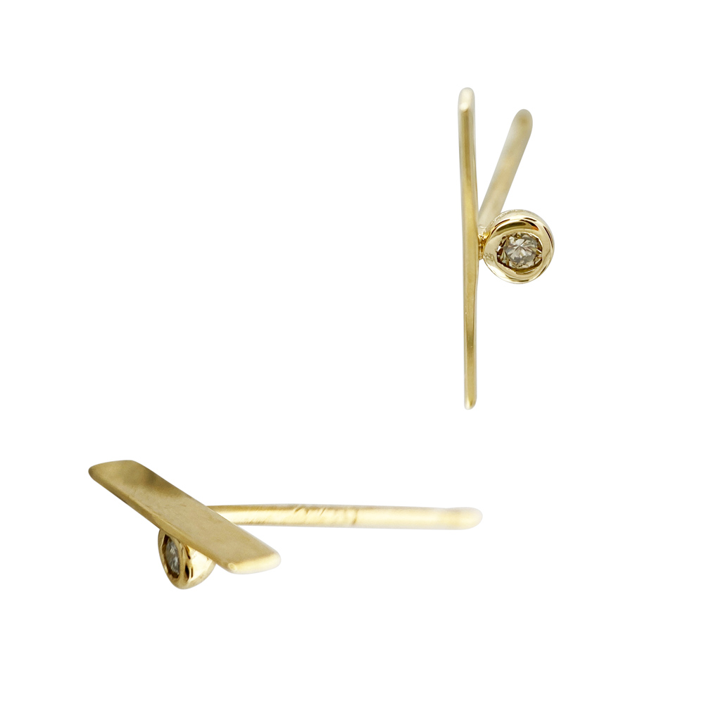 14K Gold Yellow 10mm Bar Stud Earring with Single Diamond Accent